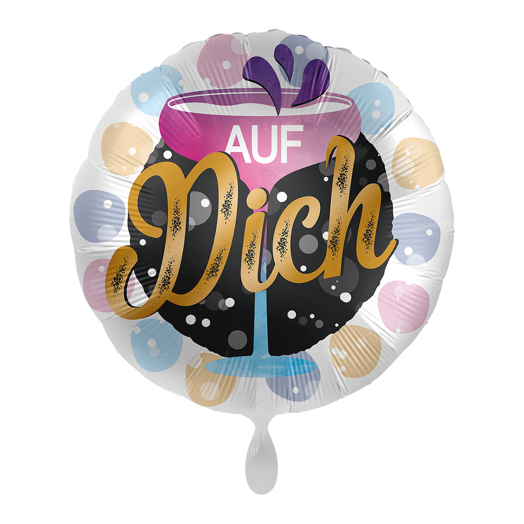 Runder Folienballon mit goldener Aufschrift „Auf Dich“ und buntem Cocktail-Motiv