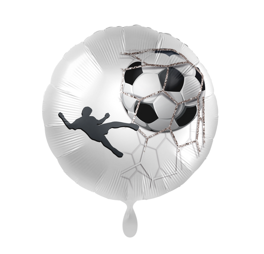 Runder Folienballon 43 cm mit Fußball im Netz und Spieler-Silhouette, schwarz-weiß