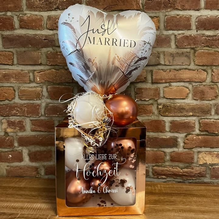 Personalisierte Ballonbox zur Hochzeit mit Highlightballon und Wunschtext als Geldgeschenk
