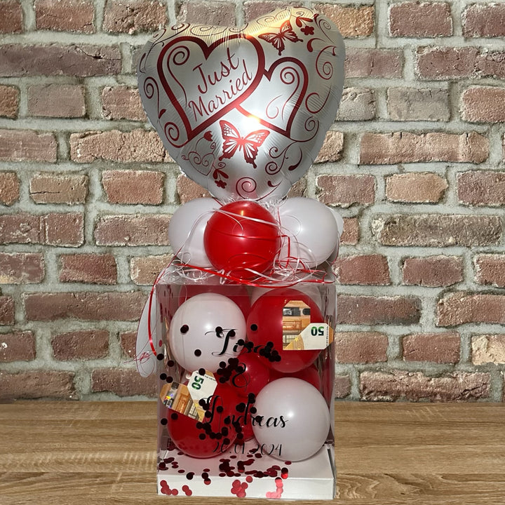 Personalisierte Ballonbox zur Hochzeit mit Highlightballon und Wunschtext als Geldgeschenk