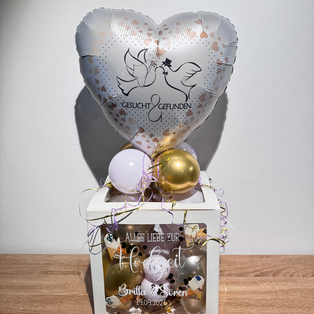 Geldgeschenk Hochzeit als personalisierte Ballonbox mit Herzballon Gesucht &amp; Gefunden und Namen des Brautpaares