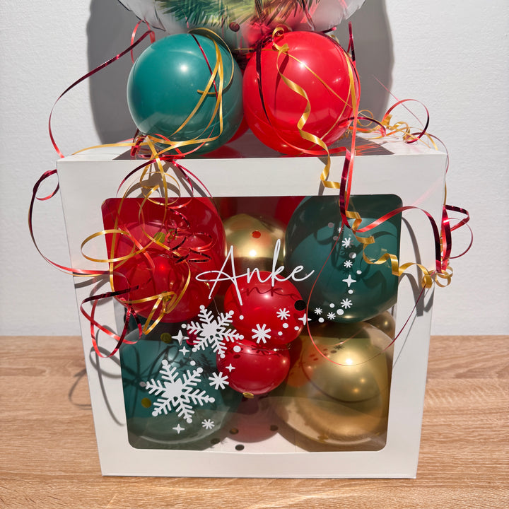 Geschenk zu Weihnachten mit Namen als personalisierte Ballonbox für Familie Freunde oder Lieblingsmenschen